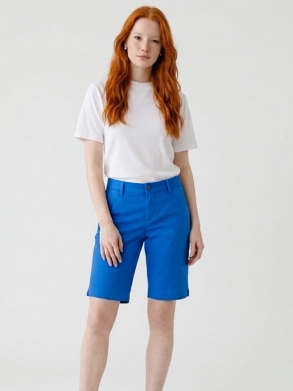 Old Navy Women’s Mid Rise Stretch Bermuda Blue Shorts - NWT